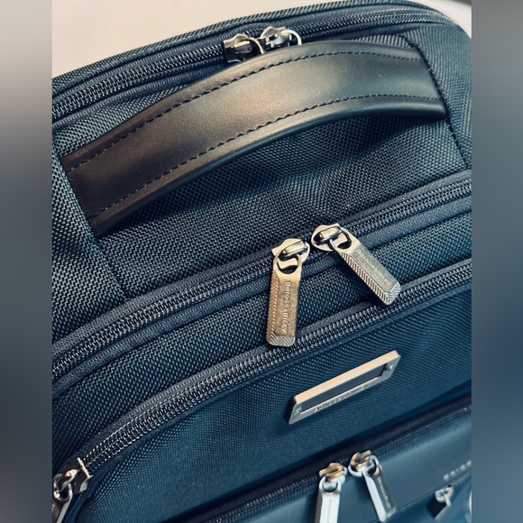 Briggs & Riley Navy/Black Large Cargo Backpack Lifetime Guarantee | NWOT - Picture 4 of 16